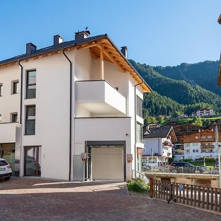 Central Home Apartment St. Ulrich in Gröden Exterior foto